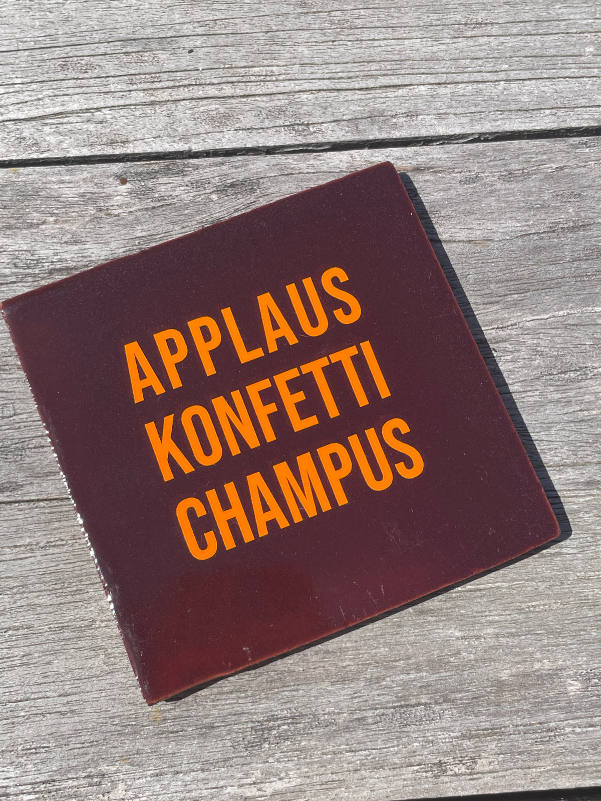 Kachel - Applaus Konfetti Champus (weinrot)