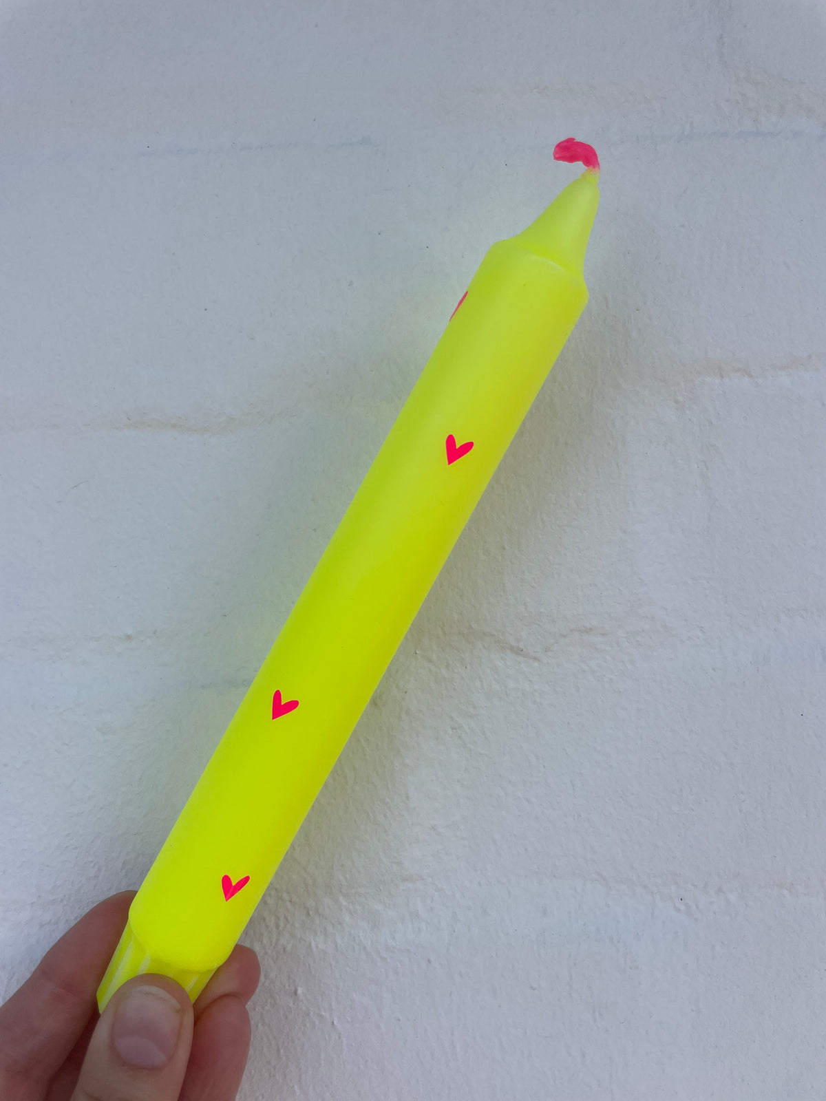 Stabkerze neongelb mit Herzchen