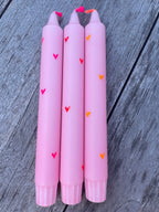 Stabkerze rosa mit Herzchen