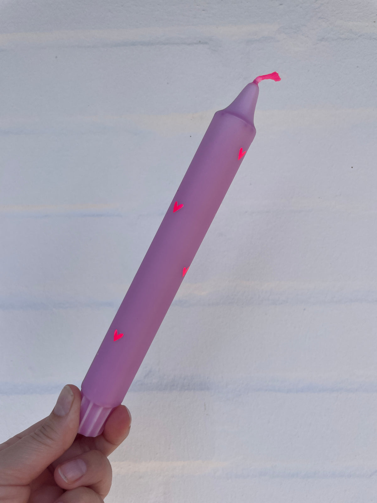Stabkerze lila mit Herzchen
